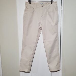 Peter Millar Men's Chinos in Cream. Golf. Size‎ 33x30.